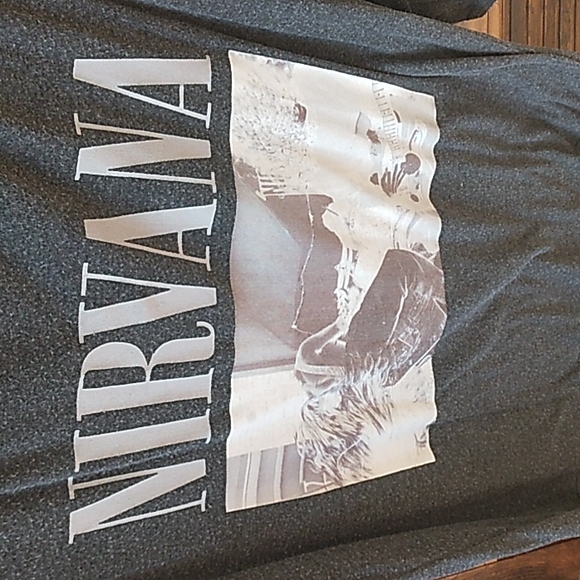 Nirvana 3/4 sleeve small - Picture 2 of 3